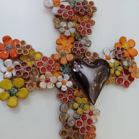 Keramika-Kríž zdobeny kvietkami Mihoková
